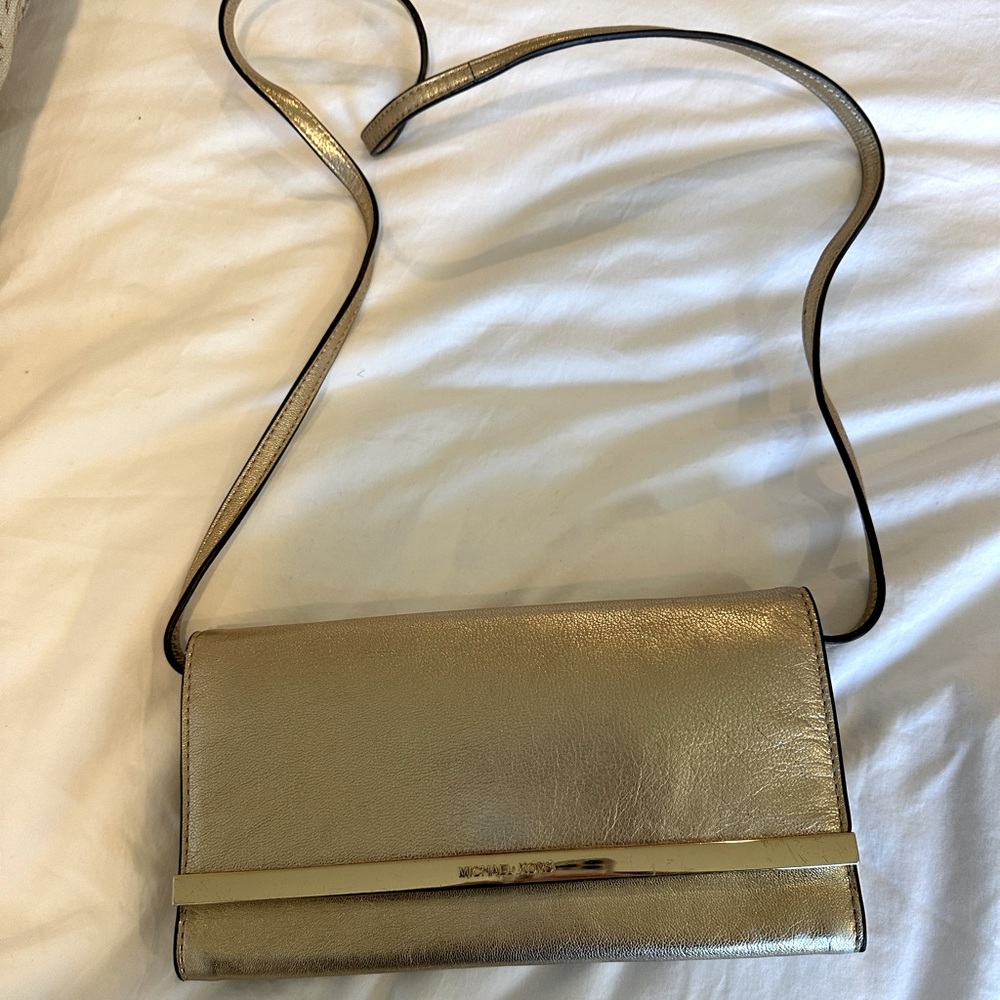 Michael khors gold purse